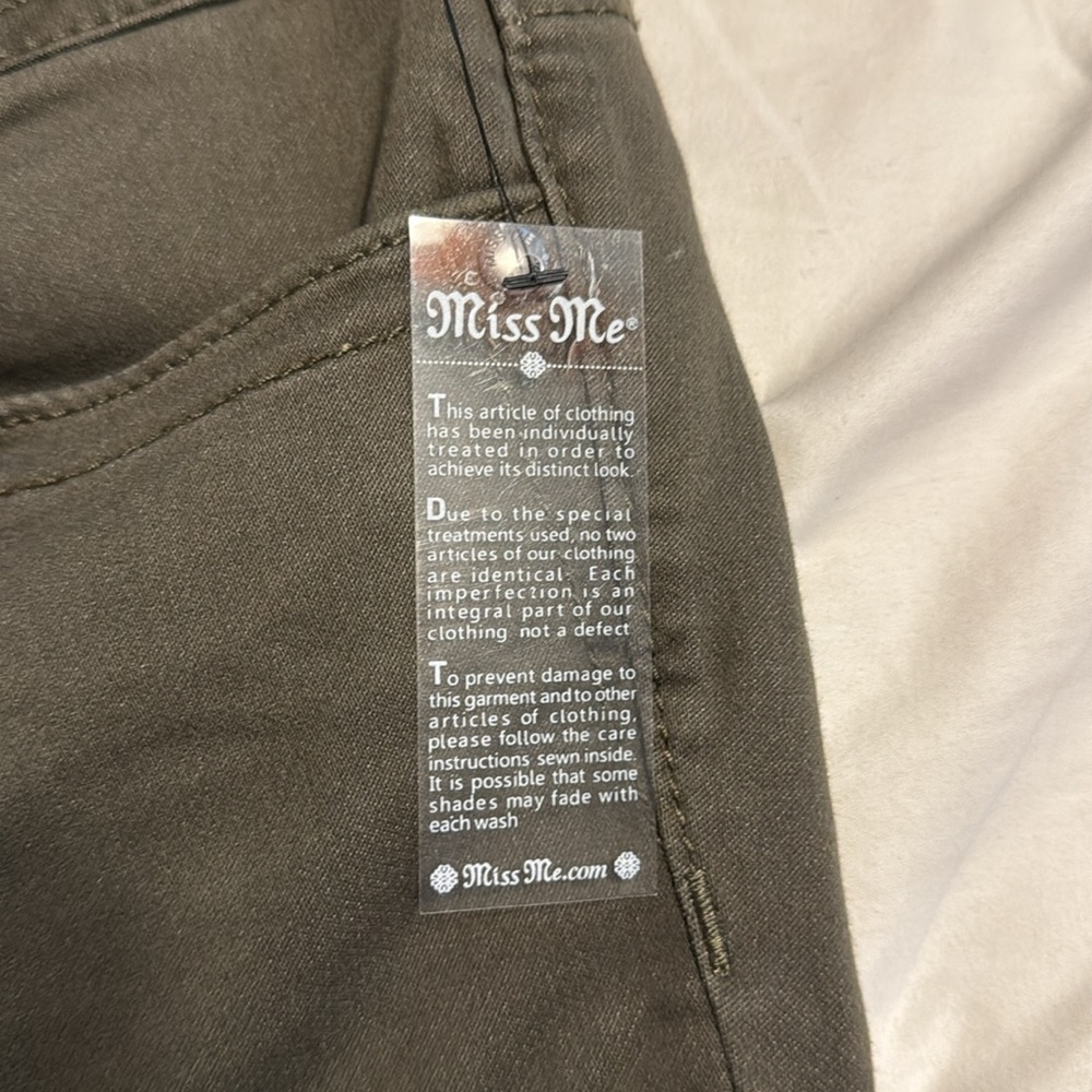 Miss Me Signature Skinny Jeans - Picture 10 of 12